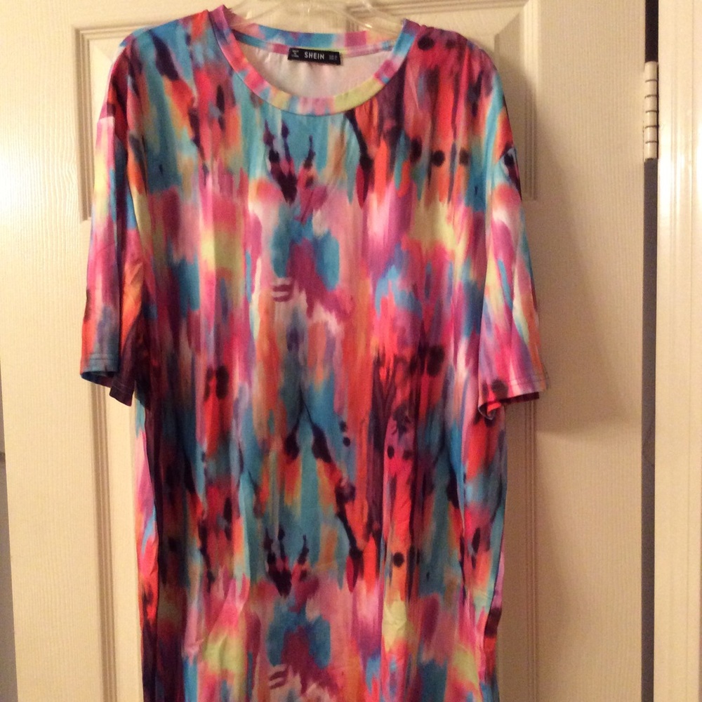 “NWOT” Men’s Shortsleeved Tie Dye Top